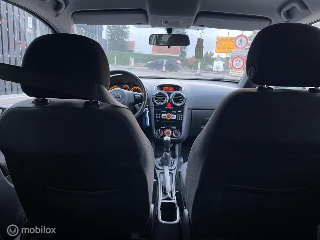 Opel Corsa 1.4-16v '111' edition