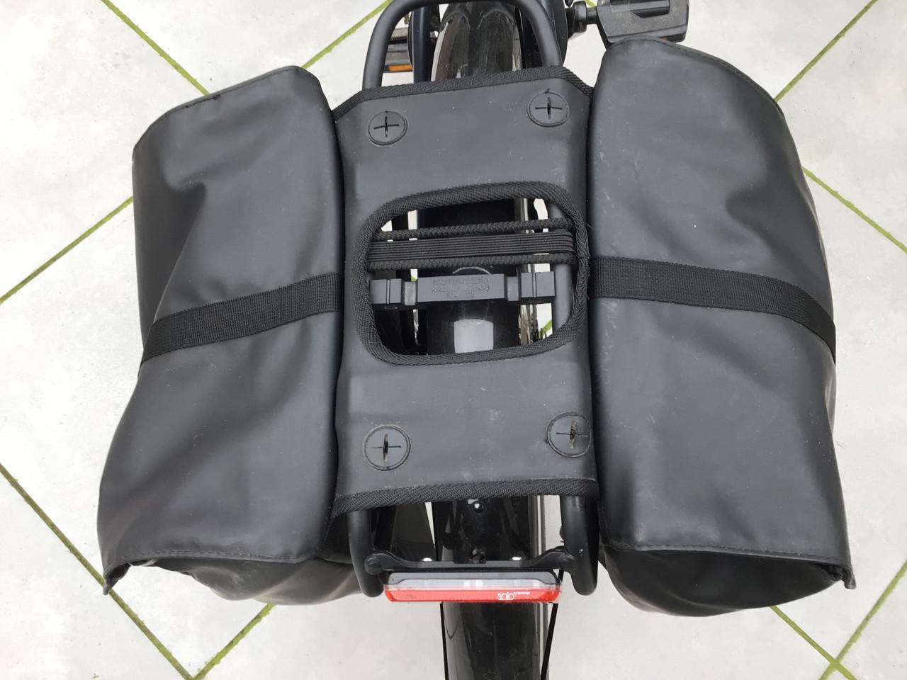 FastRider Dubbele fietstas 28L Zwart