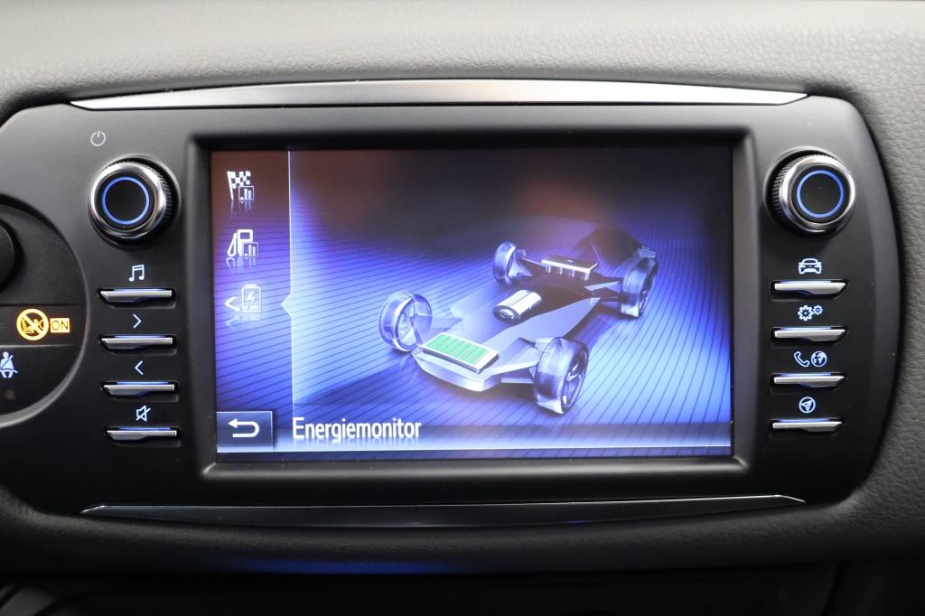 Toyota Yaris 1.5 hybrid dynamic| camera| cruise| climate