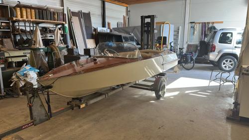 Vintage auto Speedboot met Atlanta trailer