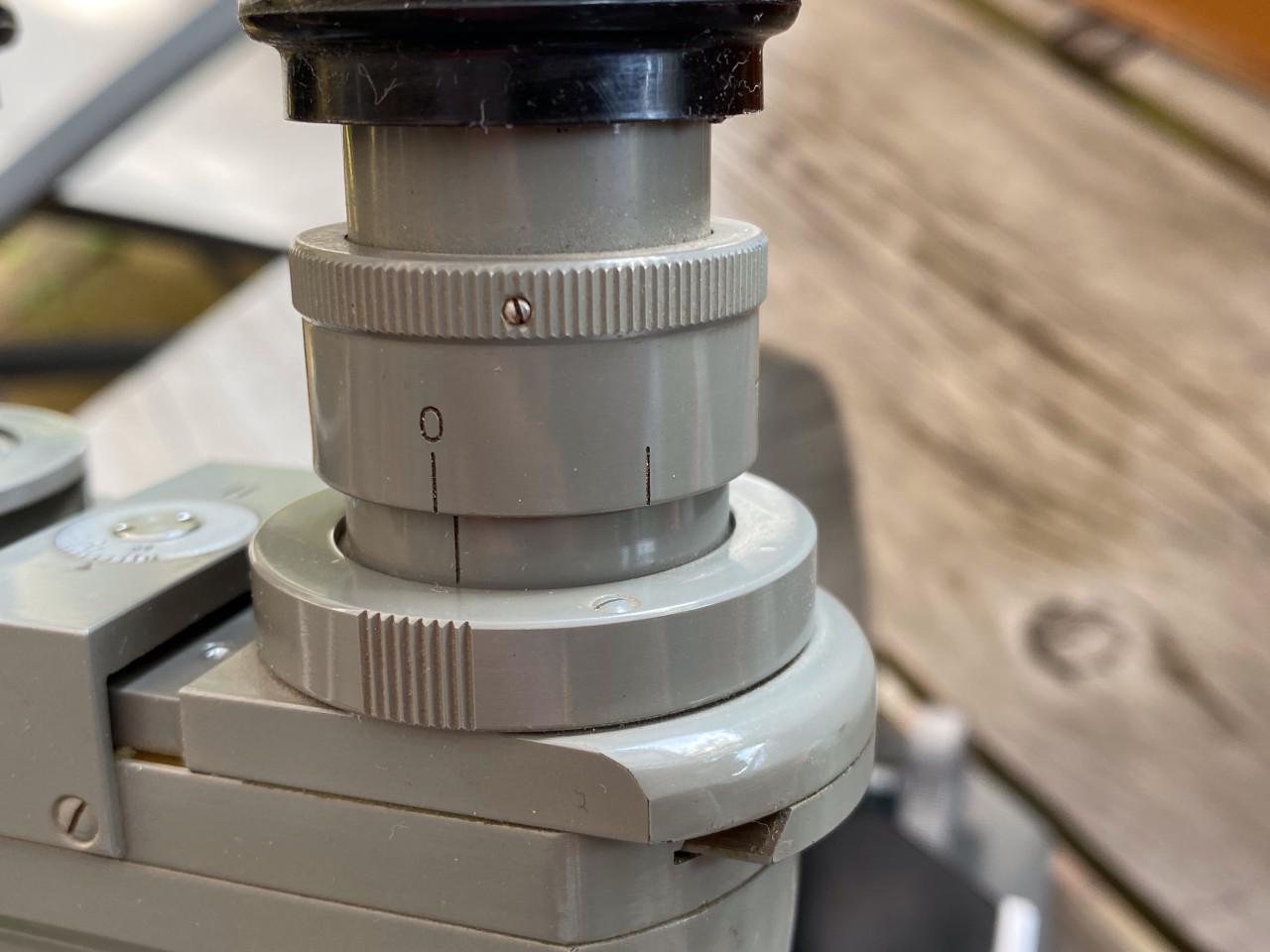 Microscoop Olympus Model E binoculair met polarisatie mogelijkheid