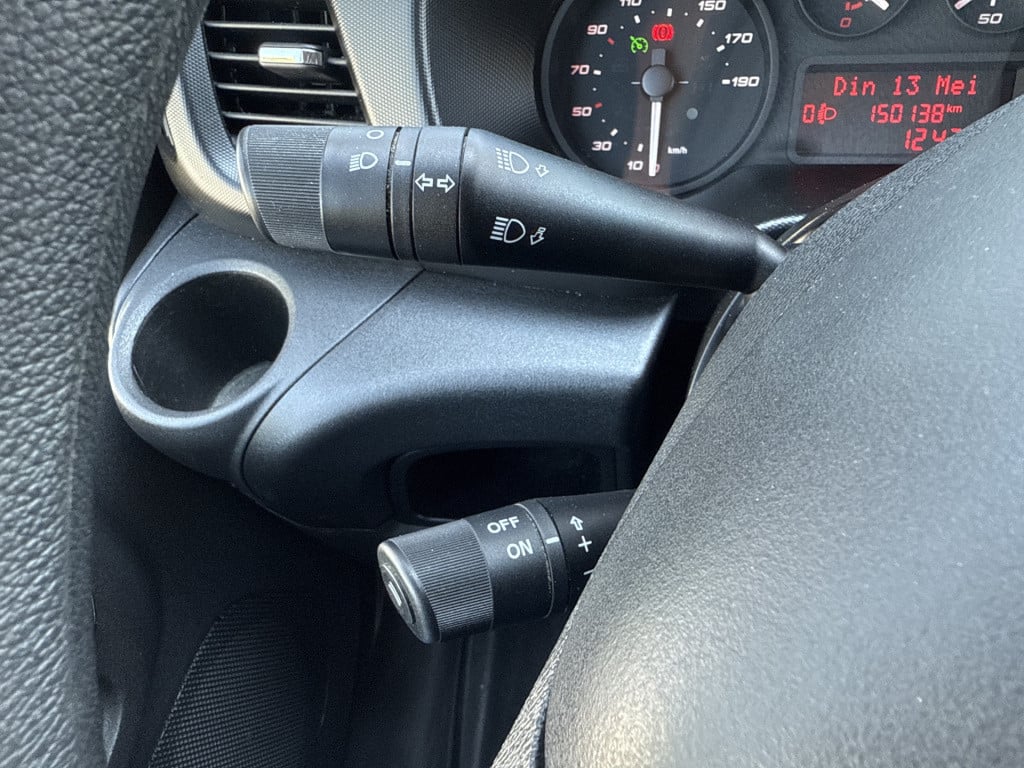 Iveco Daily 35s13v 2.3 352 h2 | airco | camera | geveerde stoel | 3.5t trek