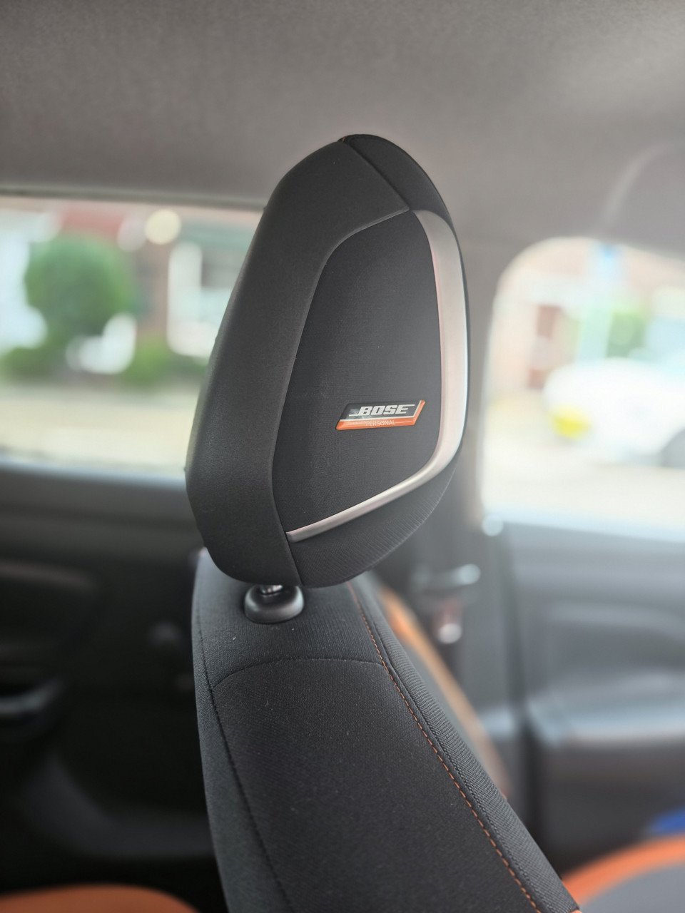 Nissan micra 0.9 dig-t  tekna bose