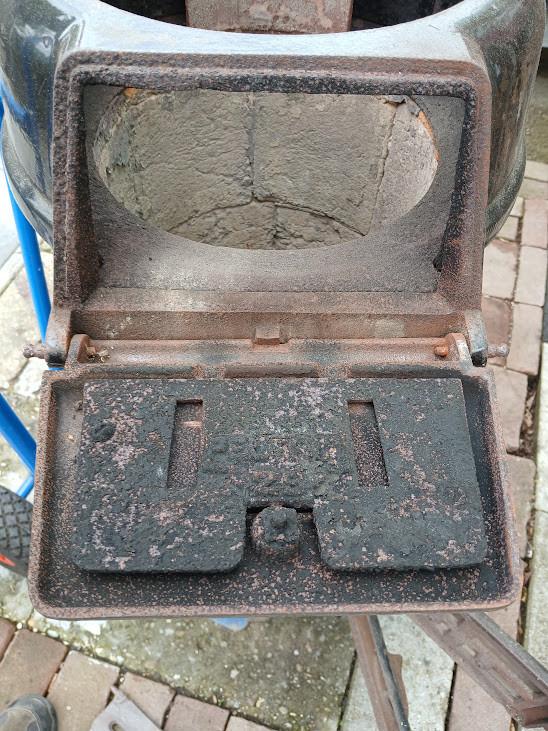 Hout / kolen kachel Pelgrim 29
