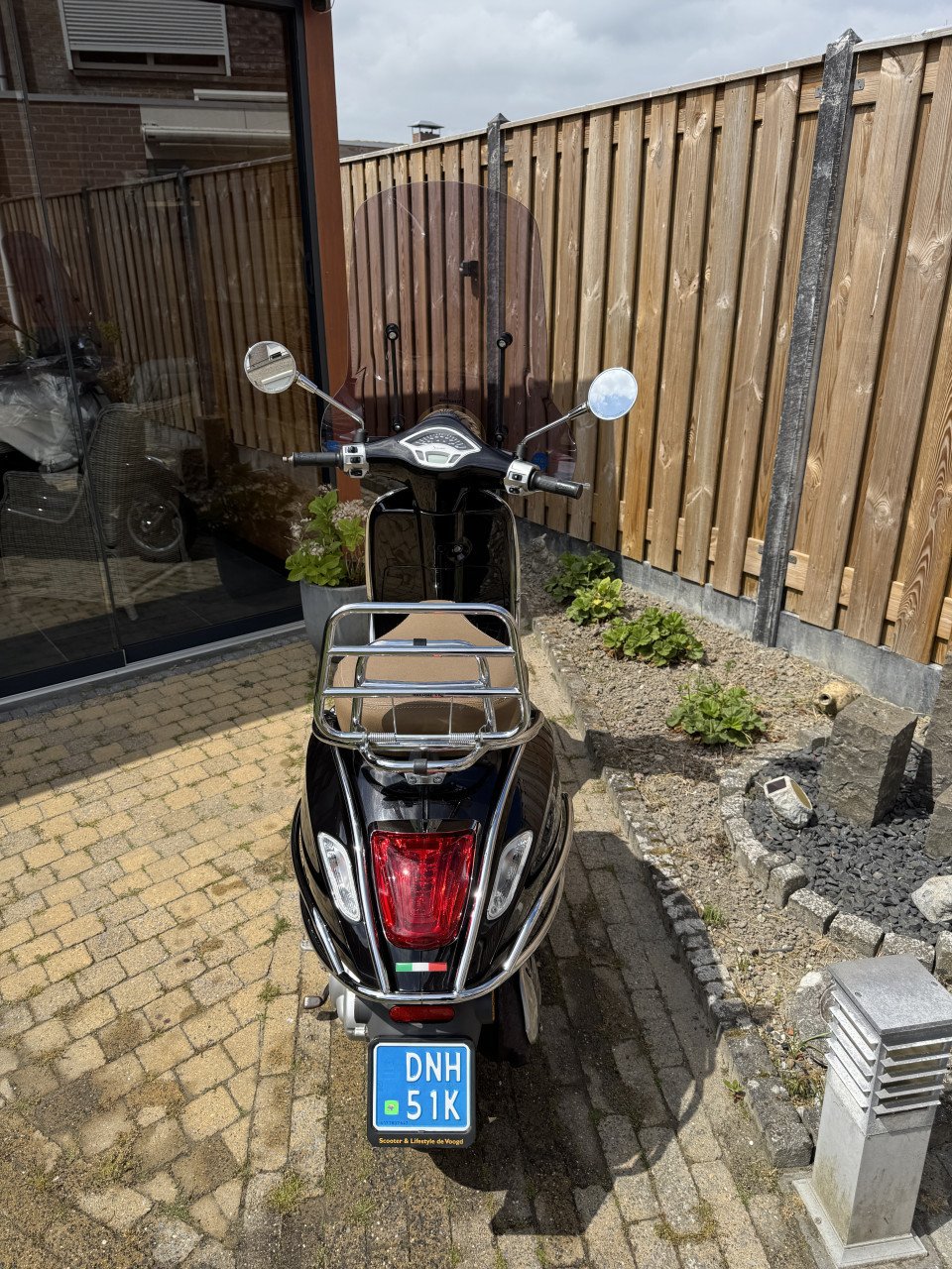 Vespa Primavera 4t 2017 zwart