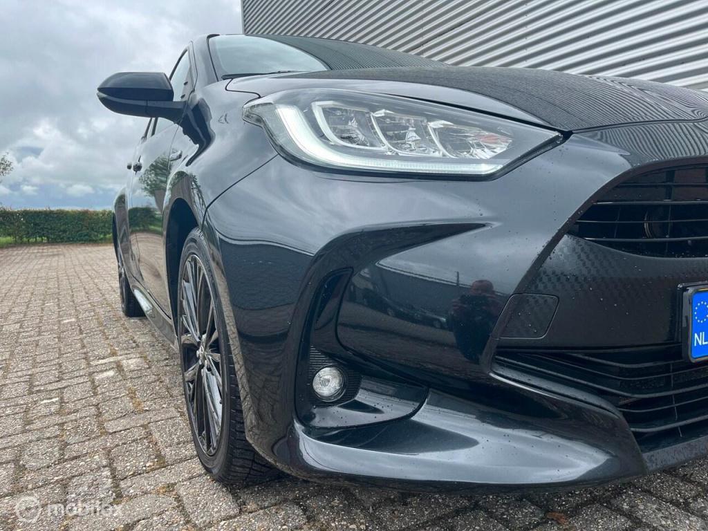 Toyota Yaris 1.5 hybrid dynamic | orig. nl | 1e eig. | btw