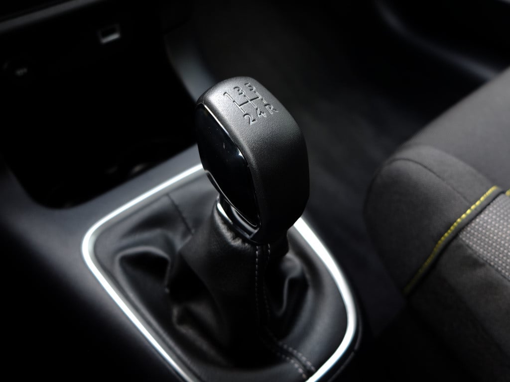 Citroen C3 1.2 puretech 83pk shine | stoelverwarming | park. sensoren | car