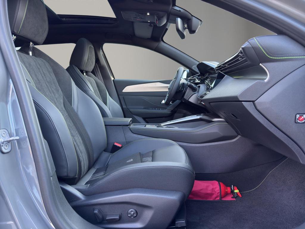 Peugeot 408 1.2 gt exclusive hybrid 145 | pano | memory | nappa | focal | 3