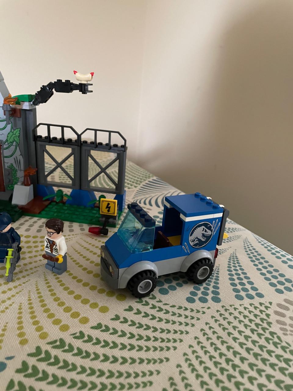Lego Juniors: T rex ontsnapping 10758