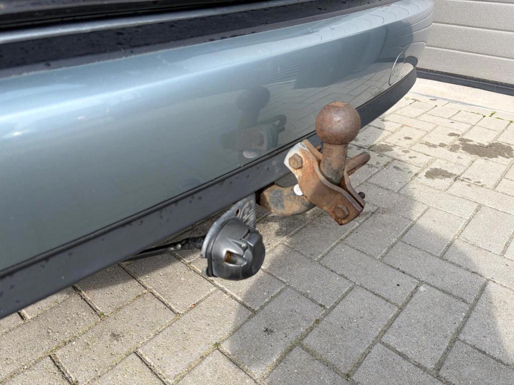 Ford C-max focus 2.0-16v ghia/153.000 nap/dealer onderhouden/trekhaak/andro