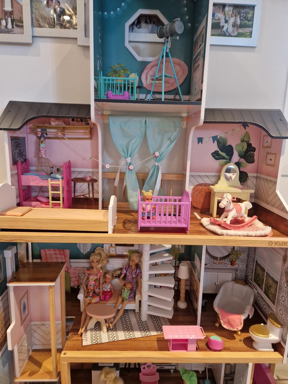 Poppenhuis heel groot