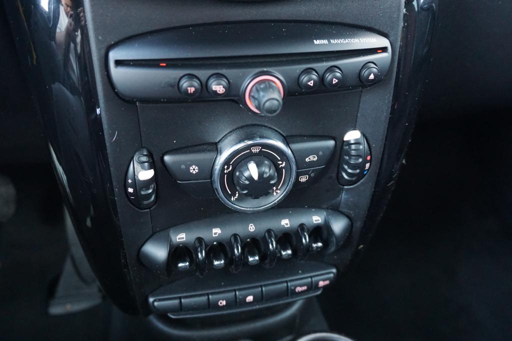 Mini Countryman mini 1.6 one business line airco / navi / cruise / parkeers