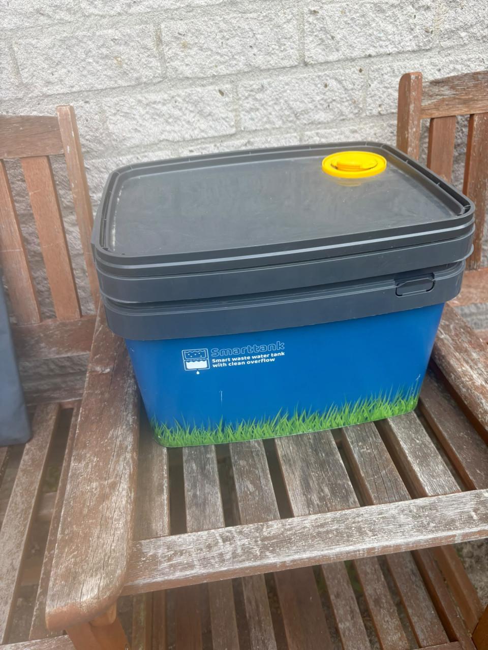 Smart tank