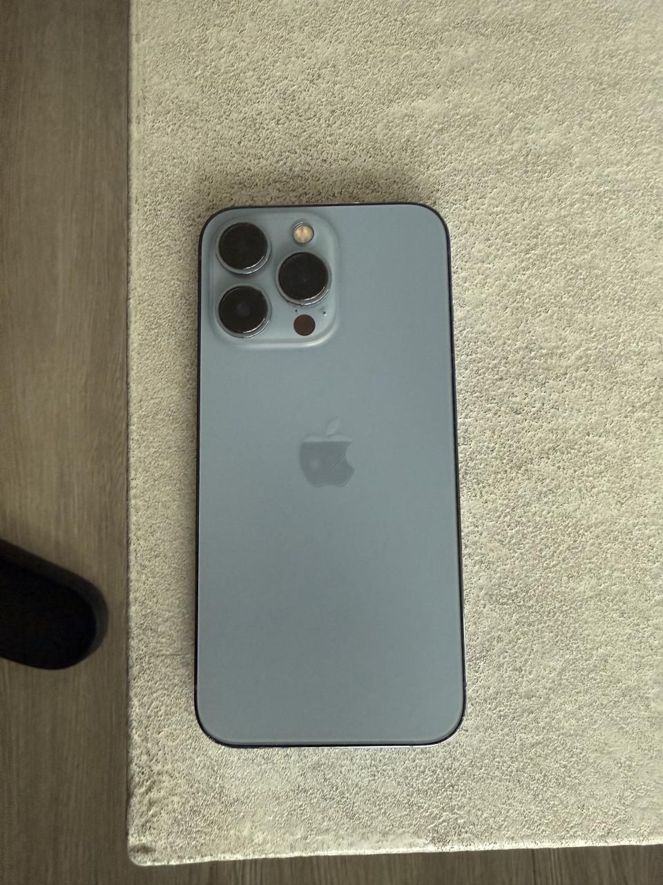 IPhone 13 Pro siera bleu 256GB