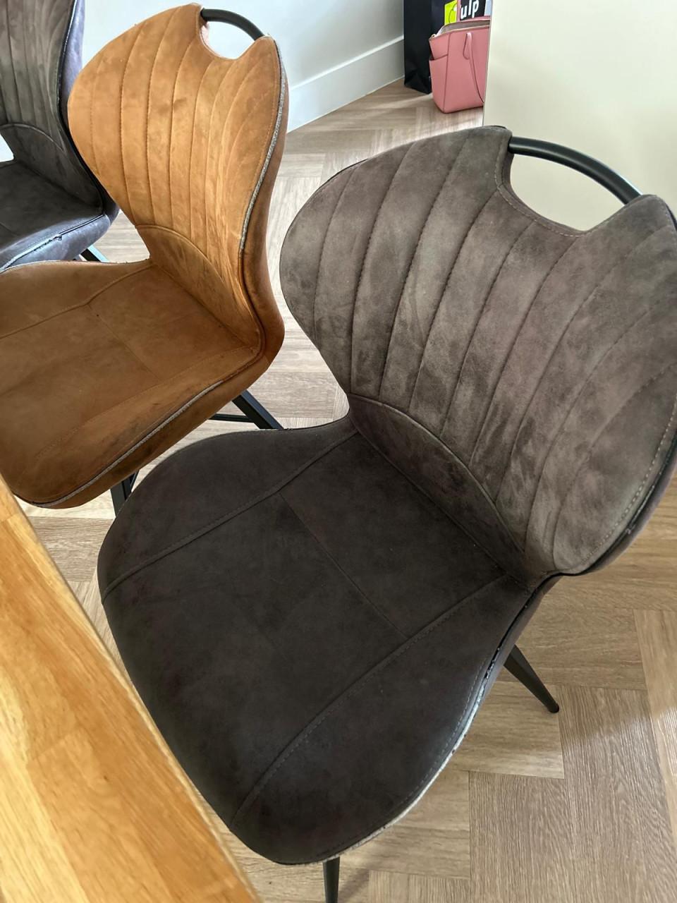 Mango houten tafel + 6 eetkamer stoelen