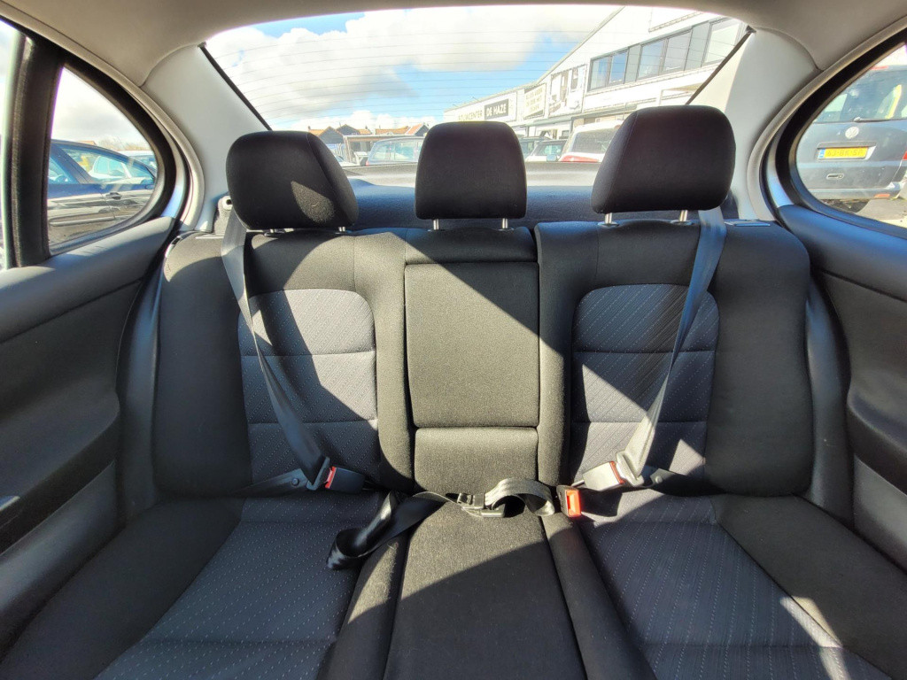 Seat Toledo 1.6-16v sport / dit is de meeneemprijs/