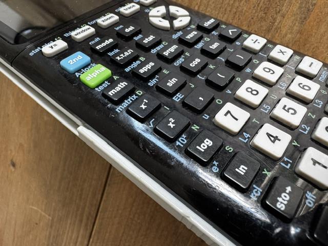 Middelbare school / wiskunde: TI 84 Plus CE-T grafische rekenmachine