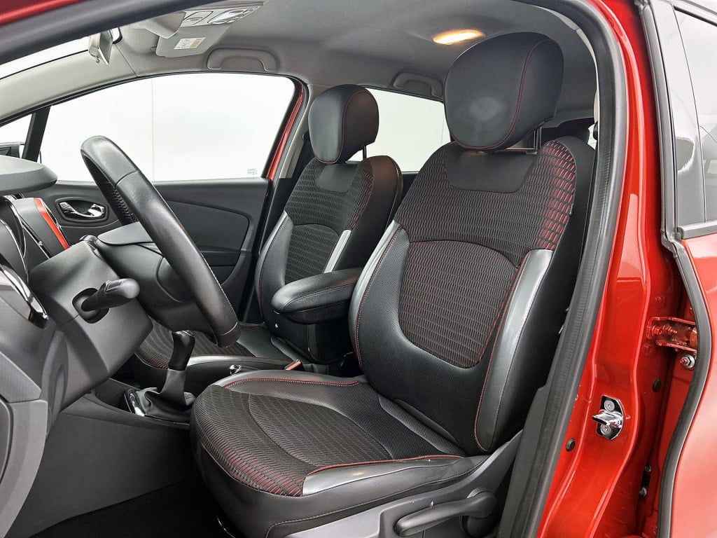Renault Captur 0.9 tce helly hansen | navigatie | climate control | cruise 