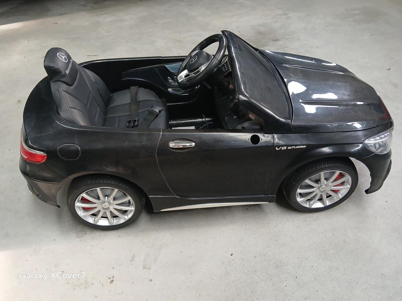 Elektrische kinderauto