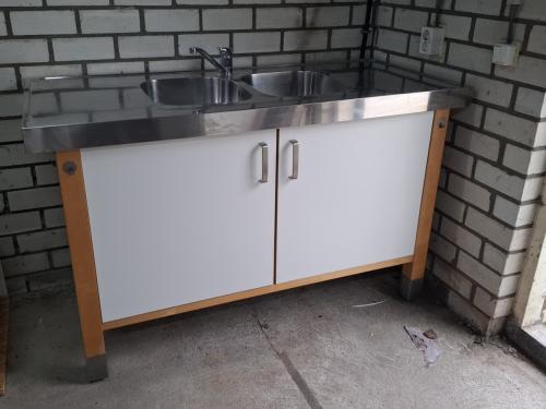 Kast met dubbele spoelbak