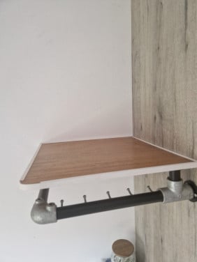 Boord voor aan de muur