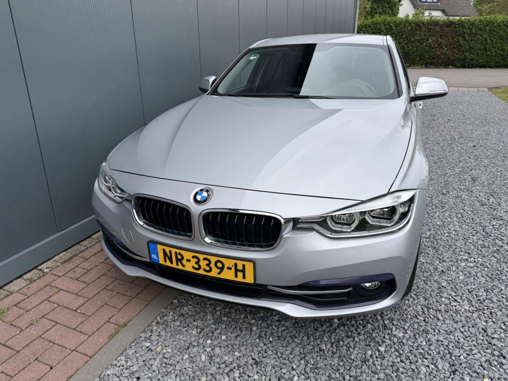 BMW 3-serie 318i automaat executive sportline sedan
