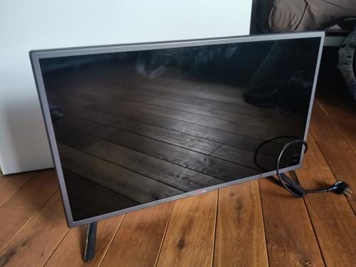 LG tv 33 inch