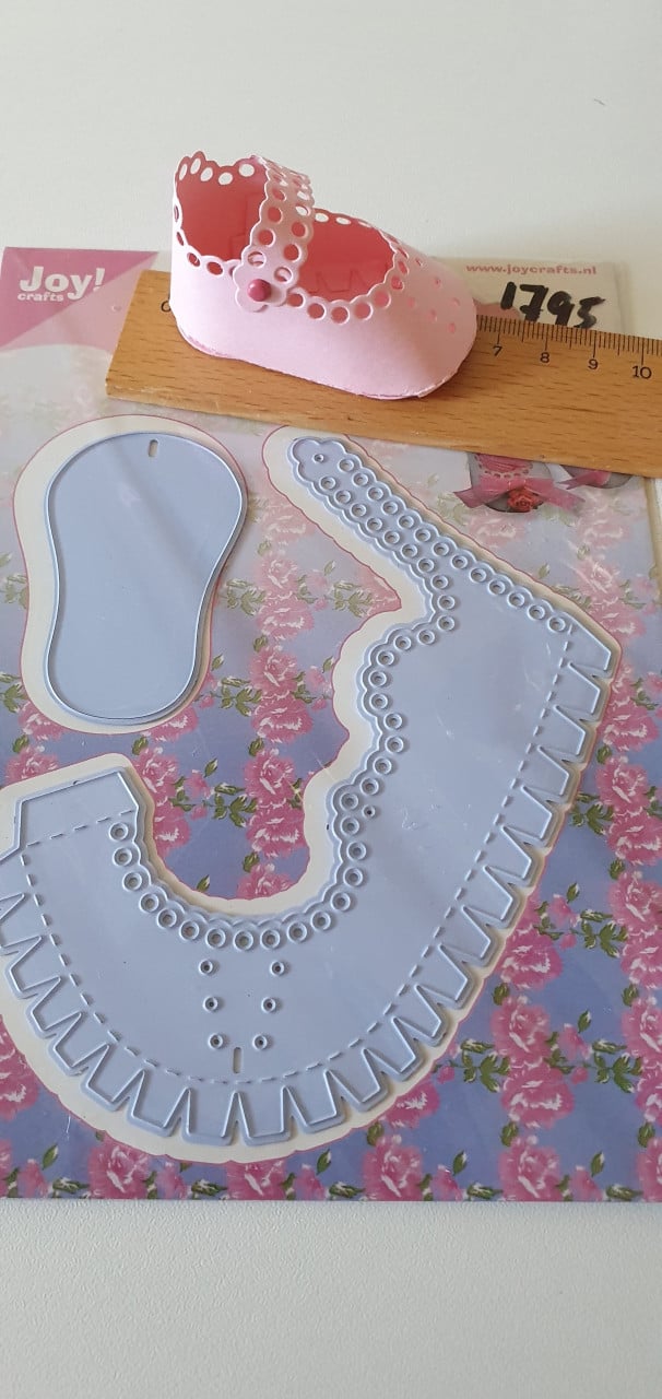 Snijmallen voor baby schoentjes