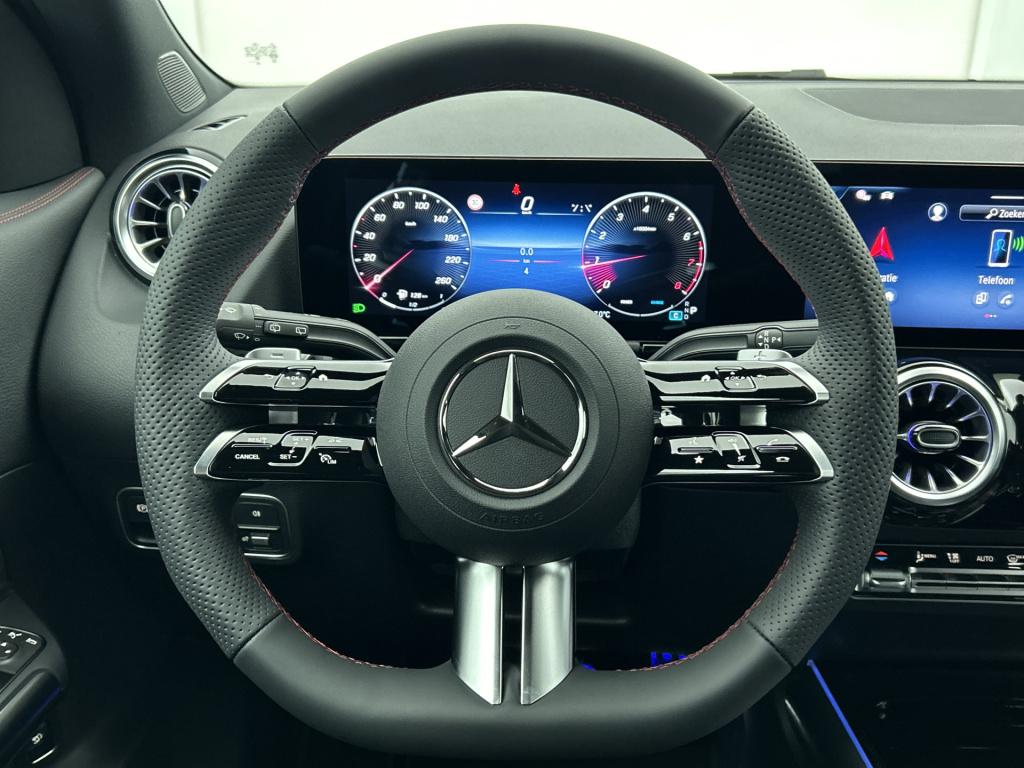 Mercedes-Benz Gla-klasse 180 business solution amg | nightpakket | trekhaak