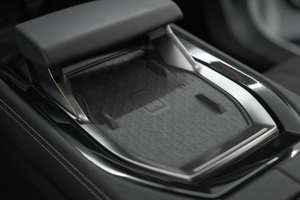 Renault Austral 1.2 e-tech full hybrid 200 techno | 360 camera | panoramada