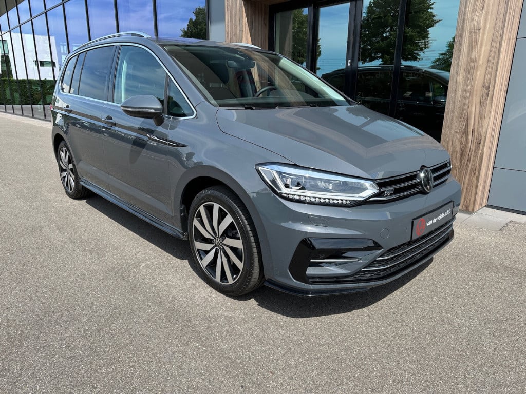 Volkswagen Touran 1.5 tsi 150pk dsg r-line highline | led | trekhaak | dode
