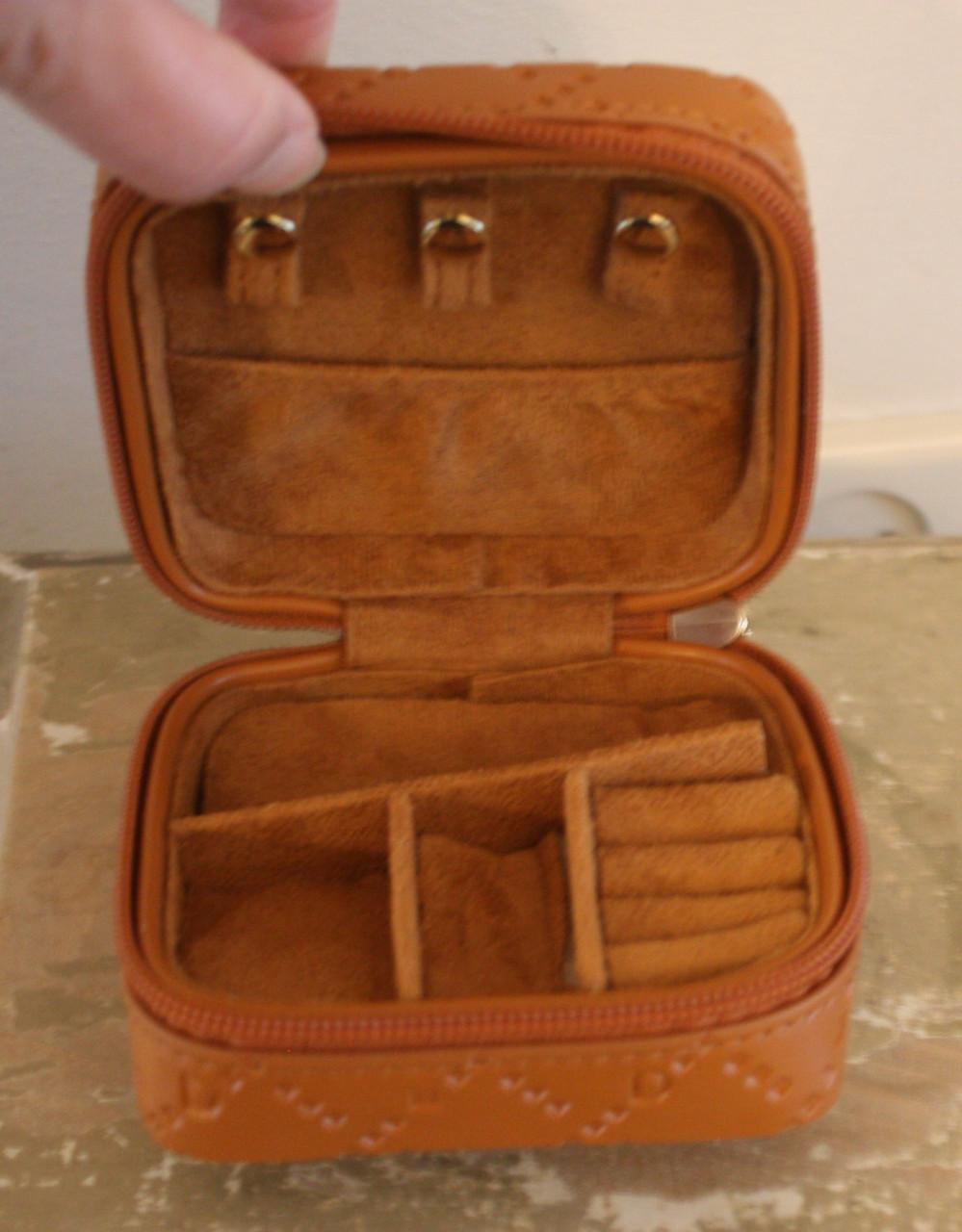 Nieuw  sieraden doosje stof