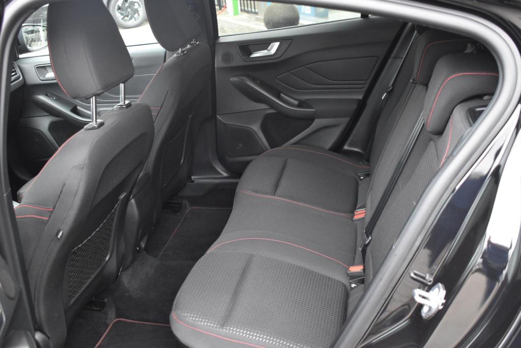 Ford Focus 1.0 ecoboost hybrid st line x | automaat | 155 pk | climate cont
