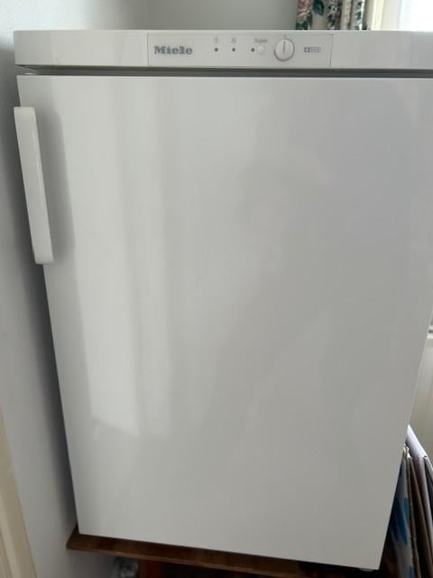 Mooie Miele Vrieskast zo goed als nieuw