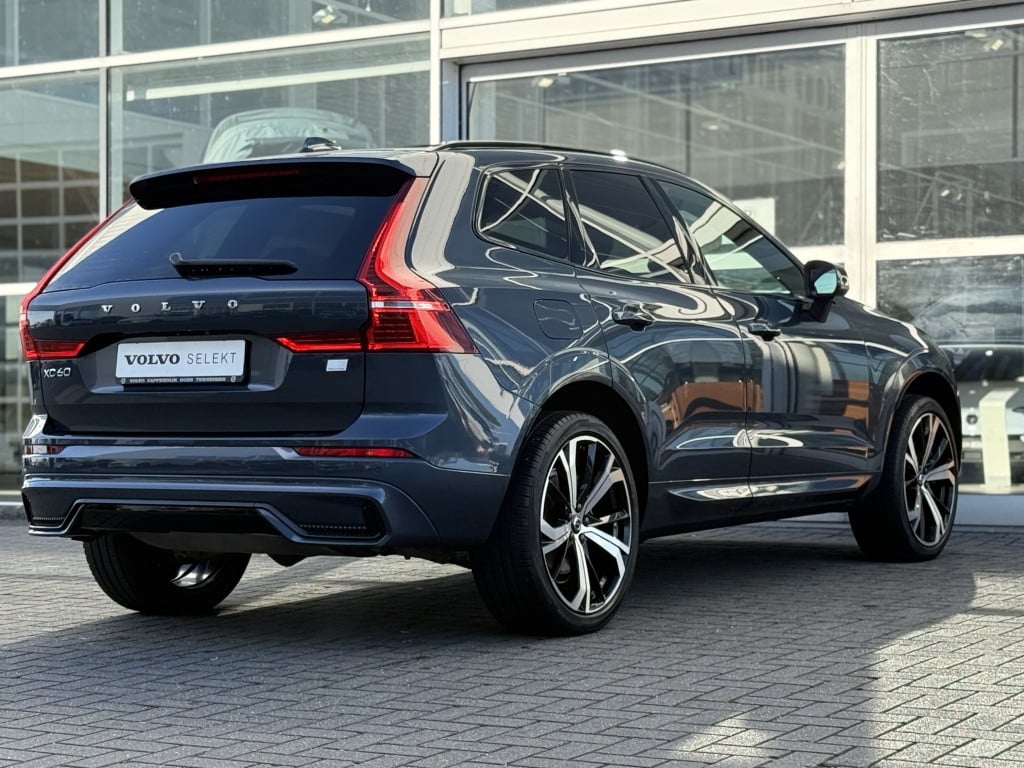 Volvo XC60 t8 455pk recharge plus dark| panodak| adap.cruise| trekhaak| ca