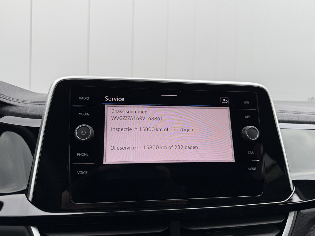 Volkswagen T-roc 1.5 tsi 150pk dsg r-line | acc | side assist | camera