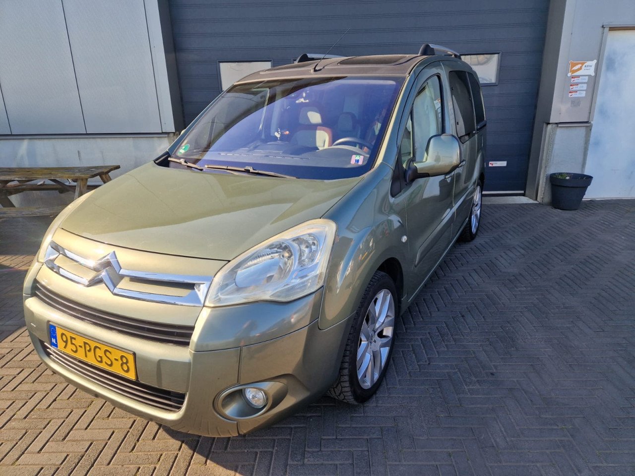 TE KOOP CITROEN BERLINGO MULTISPACE GEEL KENTEKEN 1.6 16V