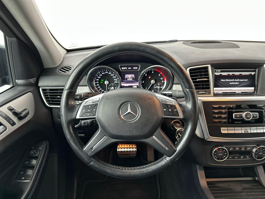 Mercedes-Benz ML-klasse 250 bluetec lederen led h&k