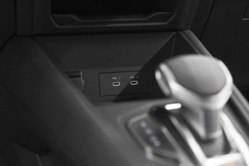 Renault Captur mild hybrid 160 edc techno | pack winter | camera | adaptiev