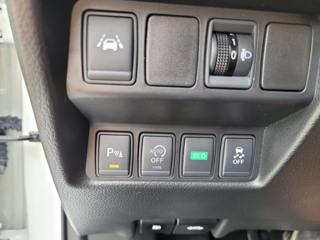 Nissan Qashqai 1.2 n-vision automaat panoramadak 360 camera navi