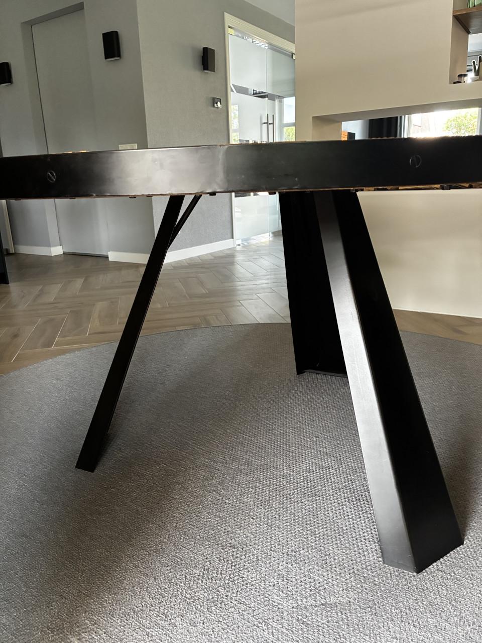Ronde eetkamertafel