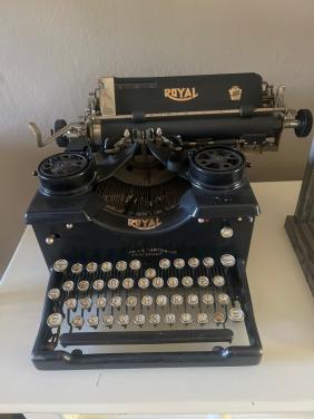 Oude type machine Royal Amsterdam