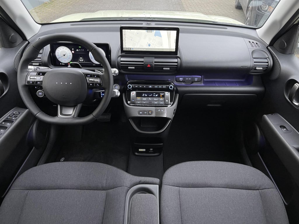 Hyundai Inster evolve 49 kwh winter + technology pack direct beschikbaar!