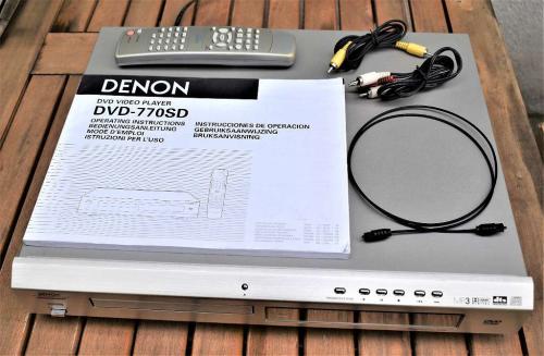 Nette, Refurbished Denon AVR-770SD Receiver. 5 x 75 watt. Nu 100 euro