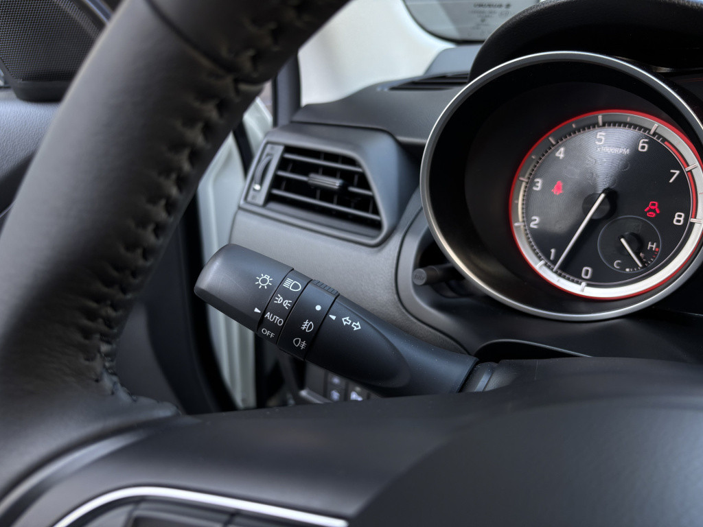 Suzuki Swift 1.2 style smart hybrid