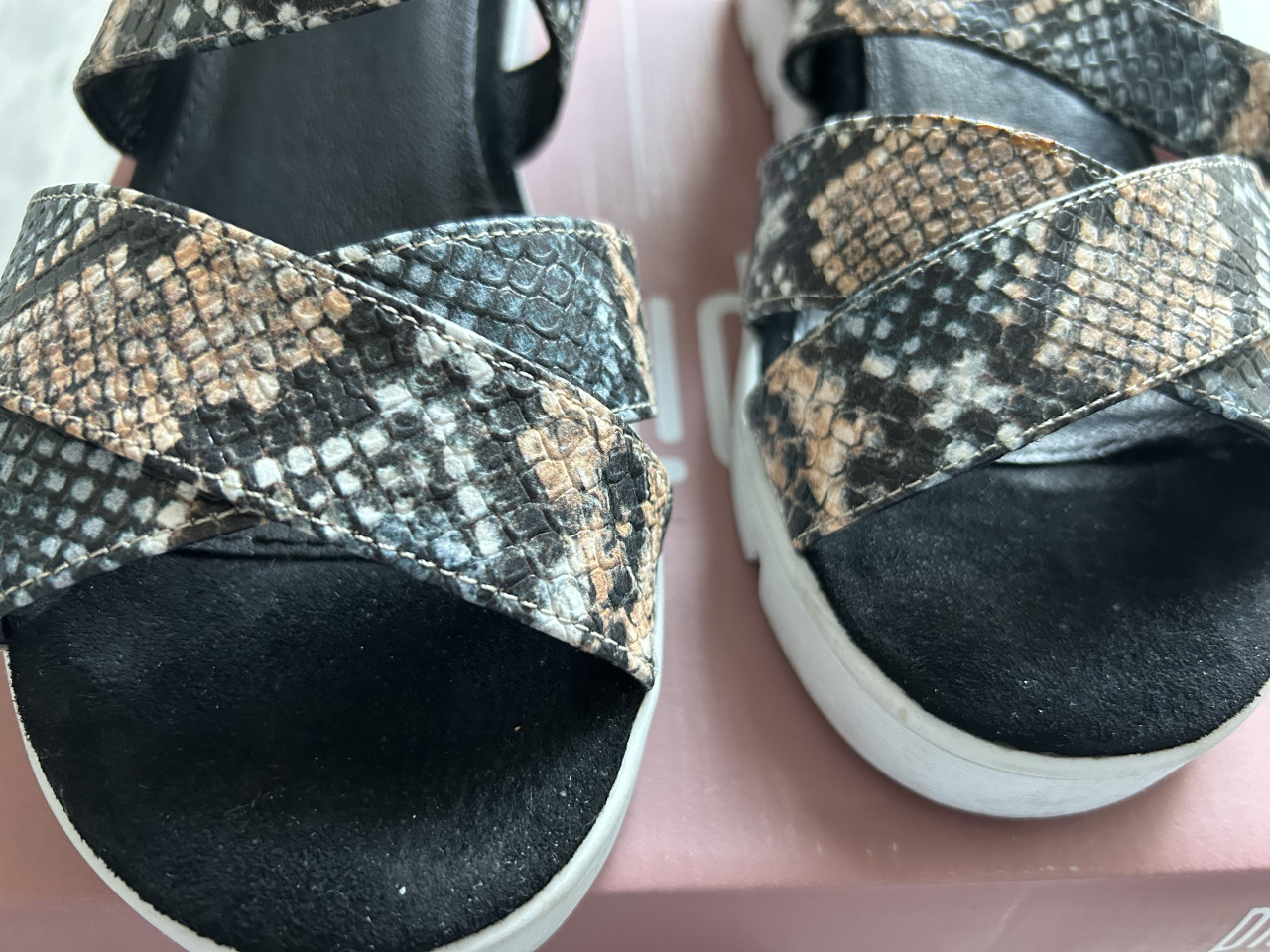Sandalen maat 39, nieuw