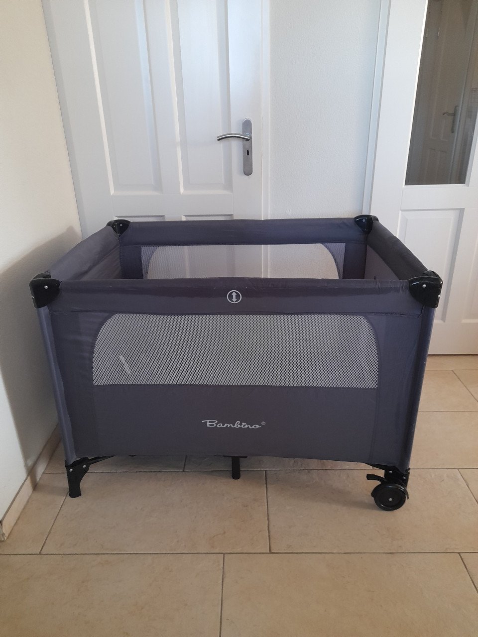Bambino camping bedje met verhoger (in goede nette staat )