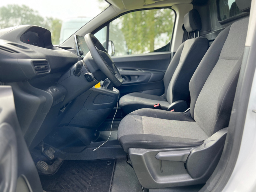 Peugeot Partner 1.5 bluehdi premium//apple carplay//cruise