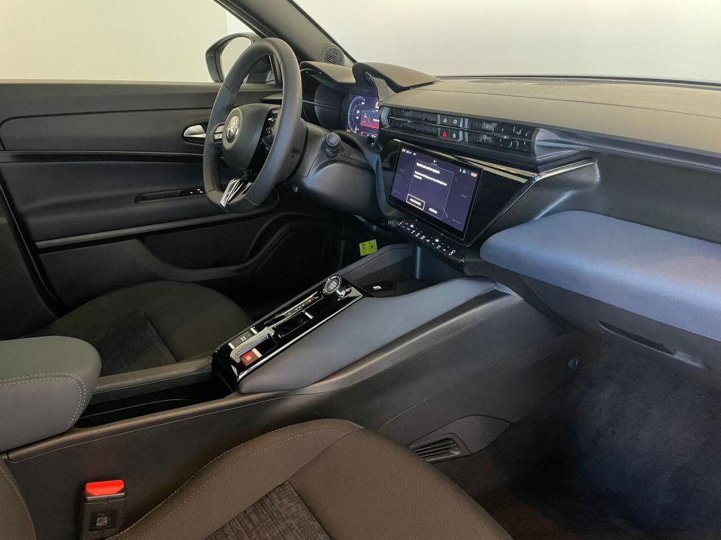 Alfa Romeo Junior elettrica 54 kwh