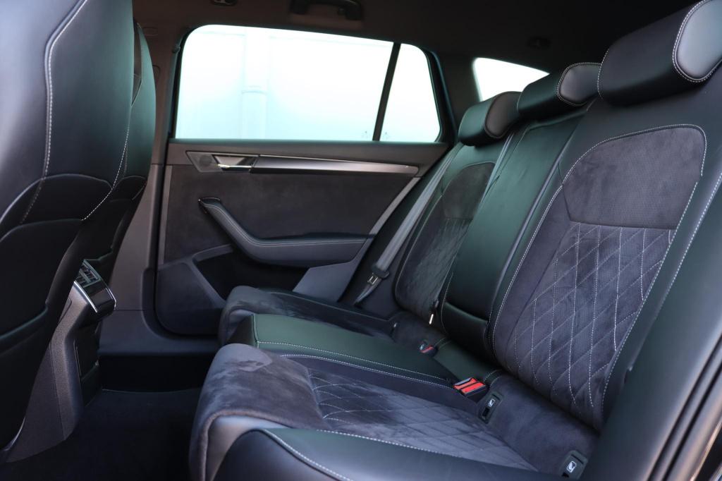 Skoda Superb combi 1.4 tsi iv sportline 218pk dsg6 soh 92,2 %
